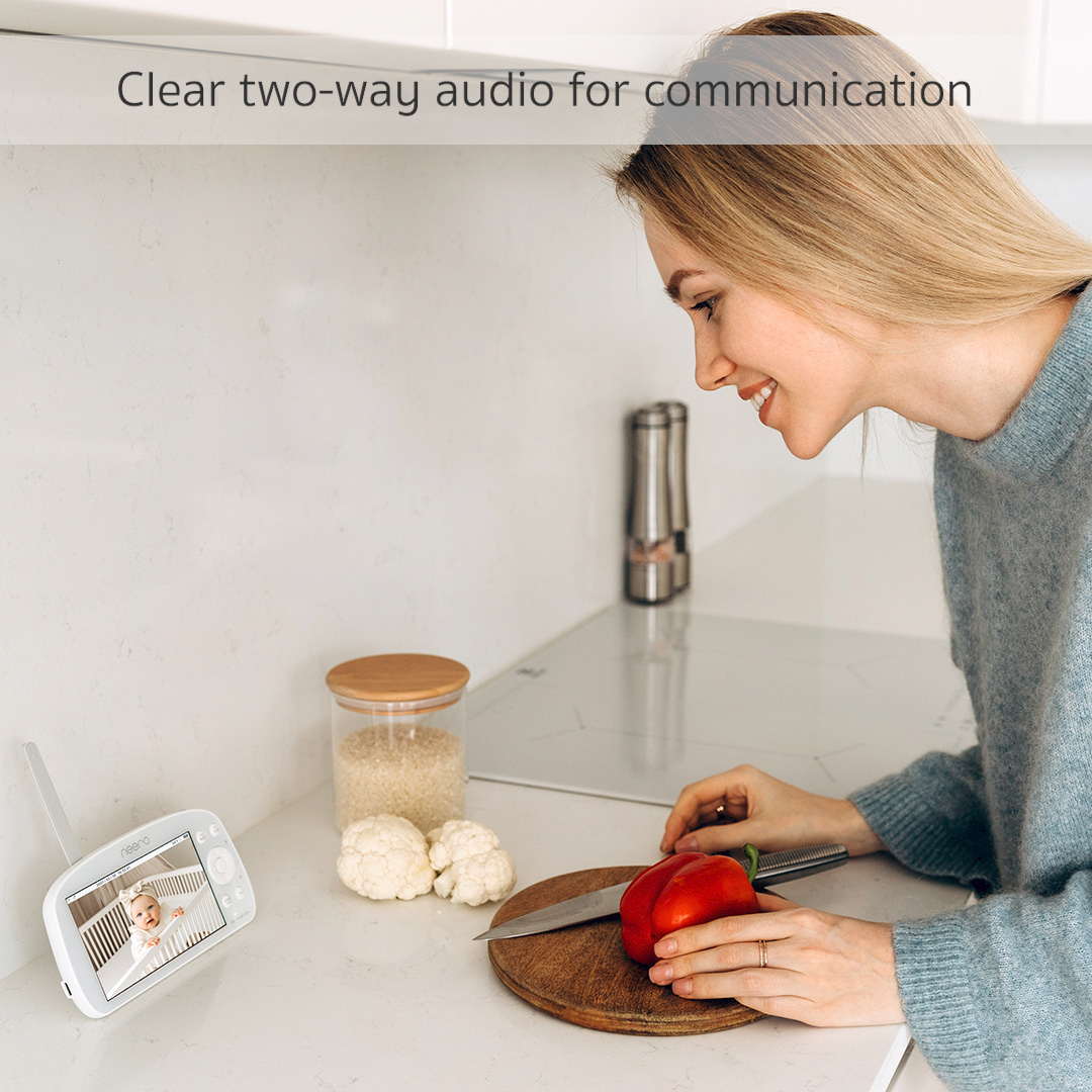 Clear two-way audio for communication. Our 2-way talk baby monitor is equipped with a 2-way voice intercom featuring a half-duplex, microphone, and speaker, allowing for seamless communication between you and your baby. In addition, the monitor features camera-supported sound sensitivity of high 65dB, medium 70dB, and low 80dB, enabling clear communication regardless of background noise levels.