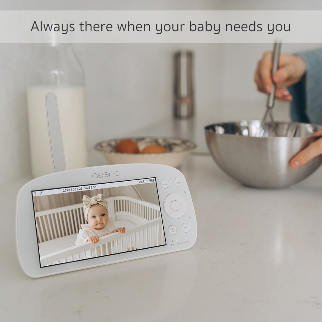 Always there when your baby needs you. Neero is designed to easily cover your entire home with an unobstructed range of 900 feet and wireless transmission of 2.4GHz FHSS 700 - 900 (210m - 270m) to provide reliable and secure transmission with an antenna inside. Feel secure anywhere in the house, knowing you and your baby are connected.