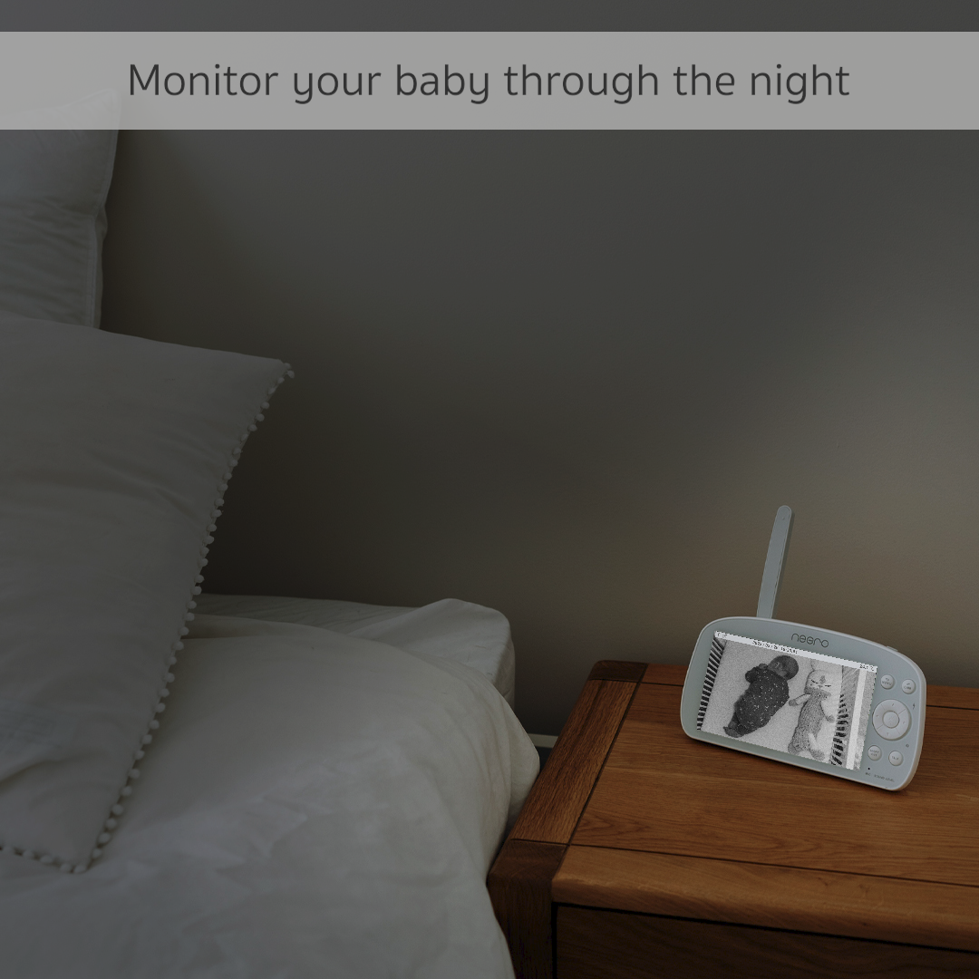 Monitor your baby through the night. The night mode supported monitor has an IR range of 3 to 5 meters, allowing you to see your baby clearly, even in complete darkness. Our 940 nm invisible LEDs* are designed to emit minimal light to avoid disturbing your baby during sleep. * >5 LUX (IR OFF) /<= 0 LUX (IR ON)